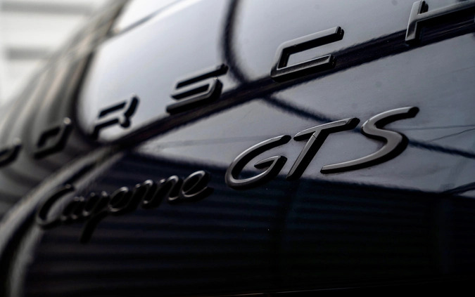 Porsche Cayenne cena 229000 przebieg: 240000, rok produkcji 2015 z Strzegom małe 596
